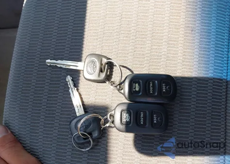 2005 Toyota Camry Le/Xle/Se из США, поврежденный, VIN 4T1BE30KX5U099421